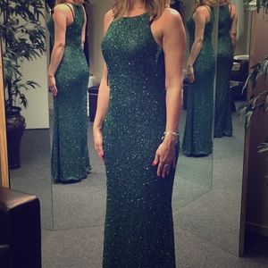 badgley mischka emerald green beaded  gown size 6.